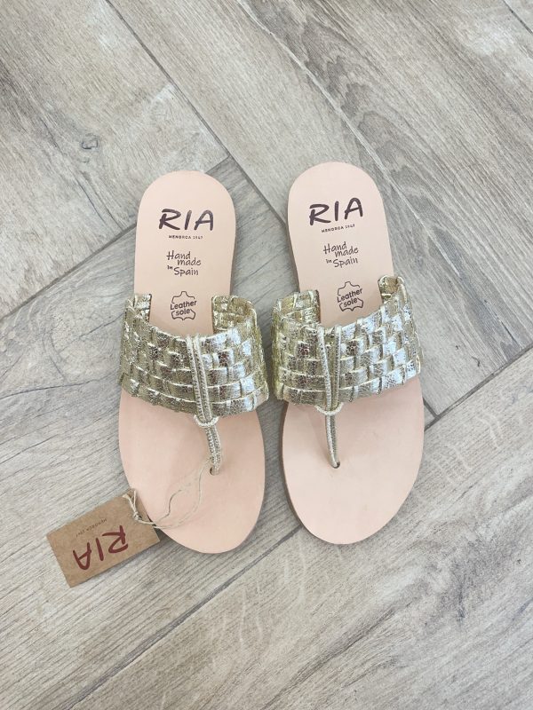 RIA 40704 TRENZA SOFT NUDE CREP CORAZONES CARAMELO - Imagen 2