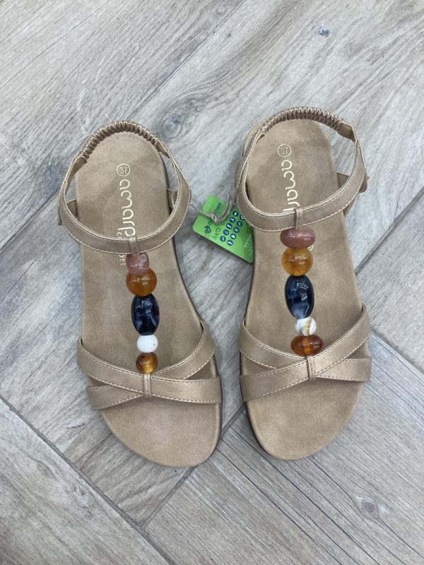 AMARPIES AKO28550 SANDALIA CONFORT TIRA PIEDRAS CAMEL - Imagen 2