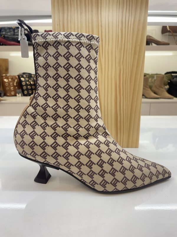 PEDRO MIRALLES 29392 ANTE LOGO STRECH ARENA HMA.KD5 P/SIEN