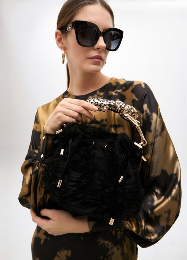 LOLA CASADEMUNT Bolso tejido fantasía rosetones con asa de leopardo metálica NEGRO MF2504011