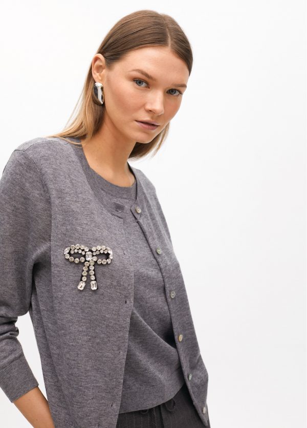 LOLA CASADEMUNT Cardigan dos piezas con joya  lazo GRIS MF2511017 - Imagen 4
