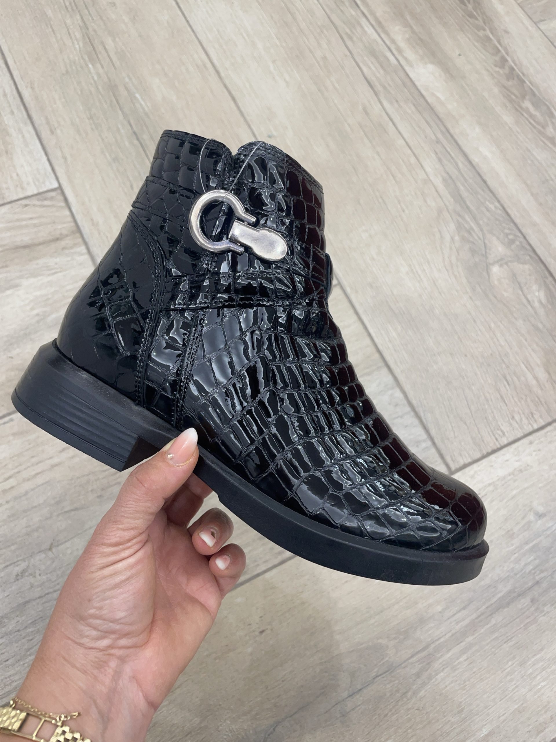 48H 523002 BOTIN NEGRO COCO ELASTICO LATERAL