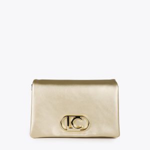 LOLA CASADEMUNT LF2504003 Bandolera efecto piel con tres compartimentos y solapa. DORADO