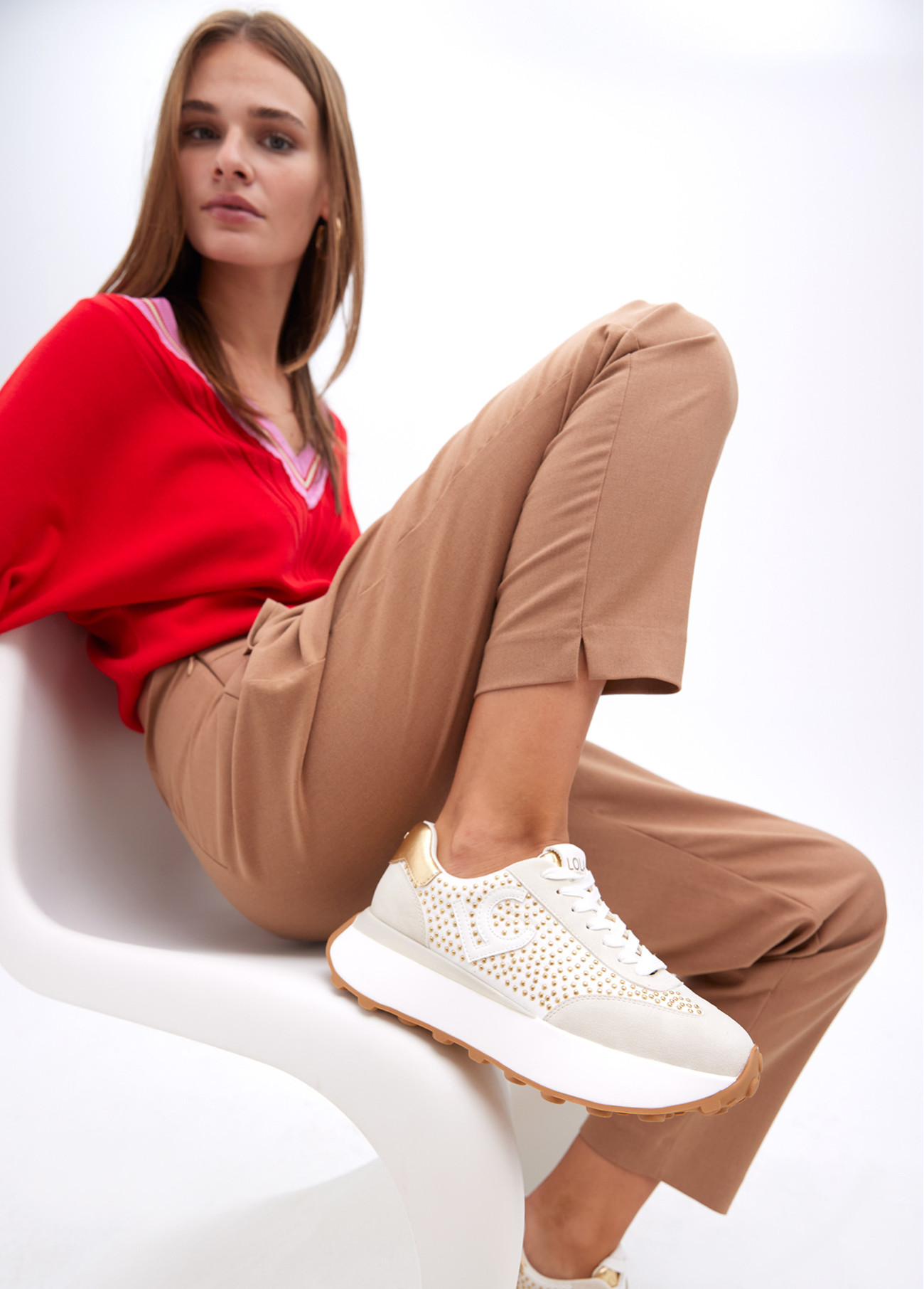 LOLA CASADEMUNT LF2505034 Deportiva con detalle de tachas metalizadas CRUDO - Imagen 2