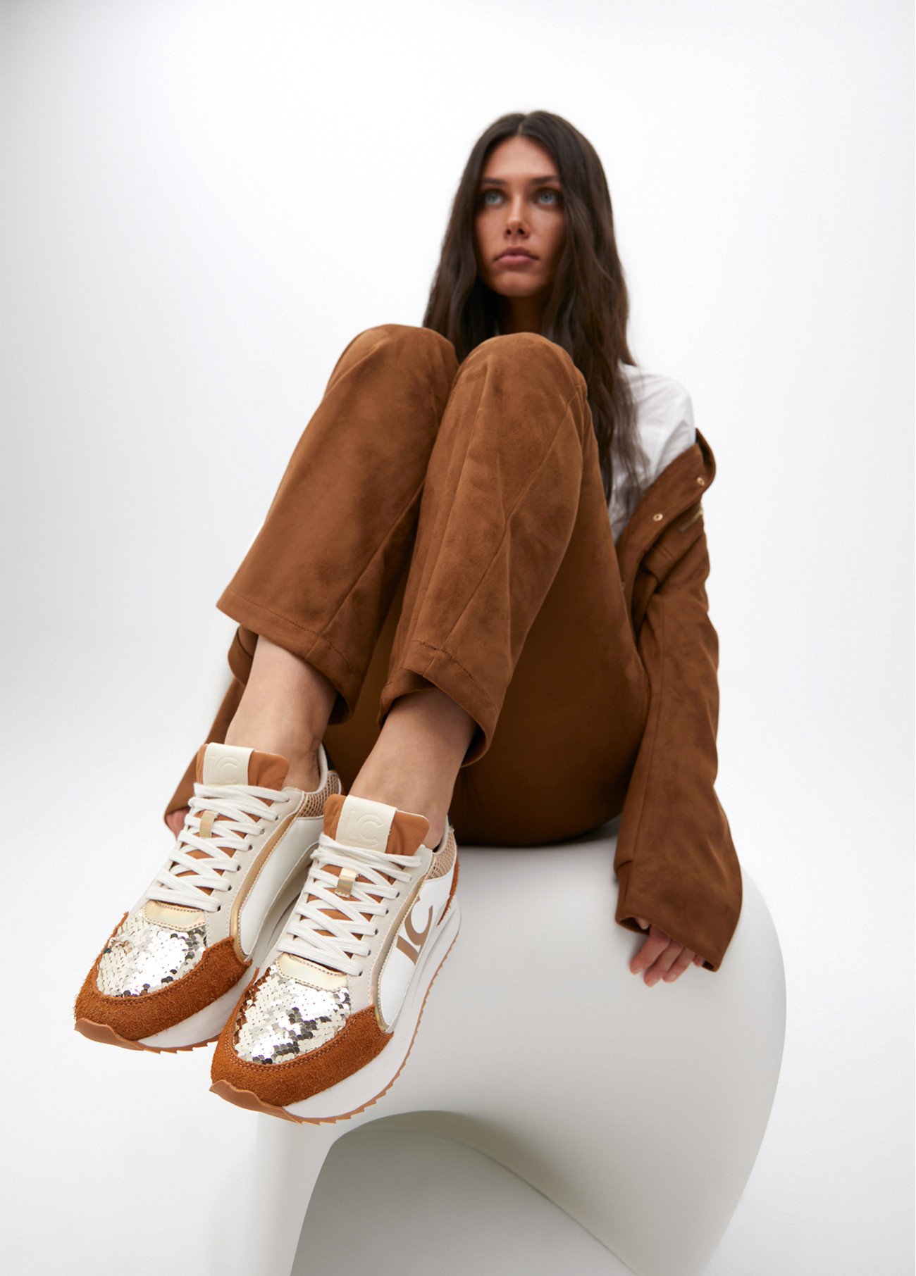 LOLA CASADEMUNT LF2505009 Deportiva con suela de diferentes texturas y detalles en piel MARRON - Imagen 2