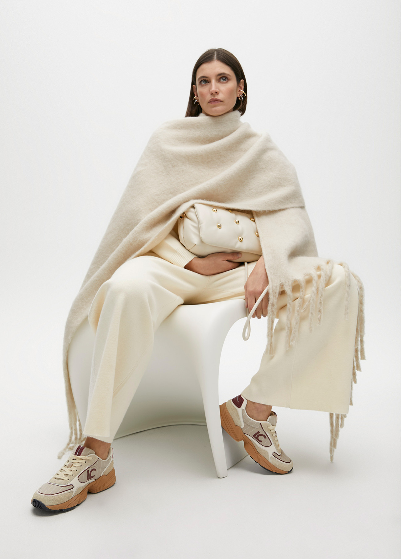 LOLA CASADEMUNT LF2505013 Deportiva con suela tipo running y combinación de diferntes tejidos y piel BEIGE - Imagen 2