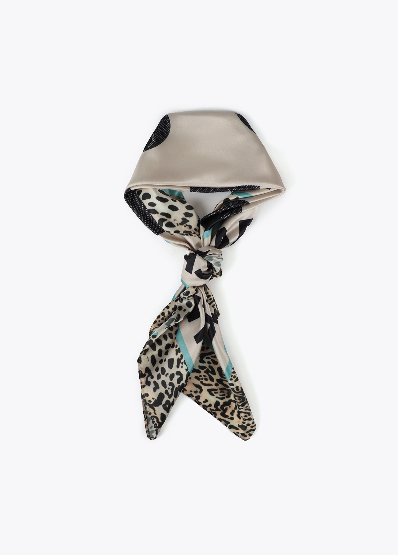 LOLA CASADEMUNT LF2507010 Pañuelo estampado topos y logo CRUDO-VERDE - Imagen 3