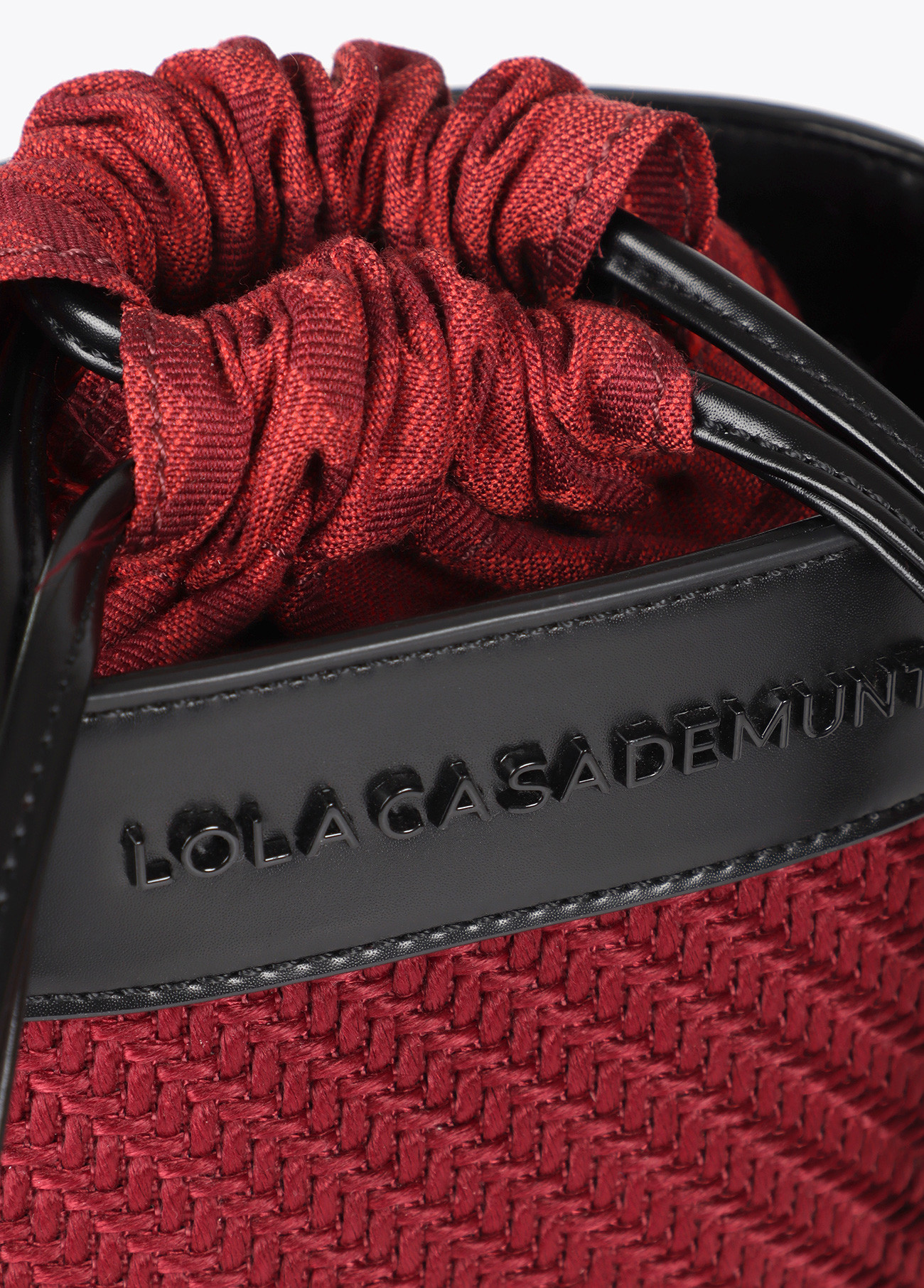 LOLA CASADEMUNT LF2504024 Bolso bandolera combinado tejido y efecto piel BURDEOS - Imagen 3