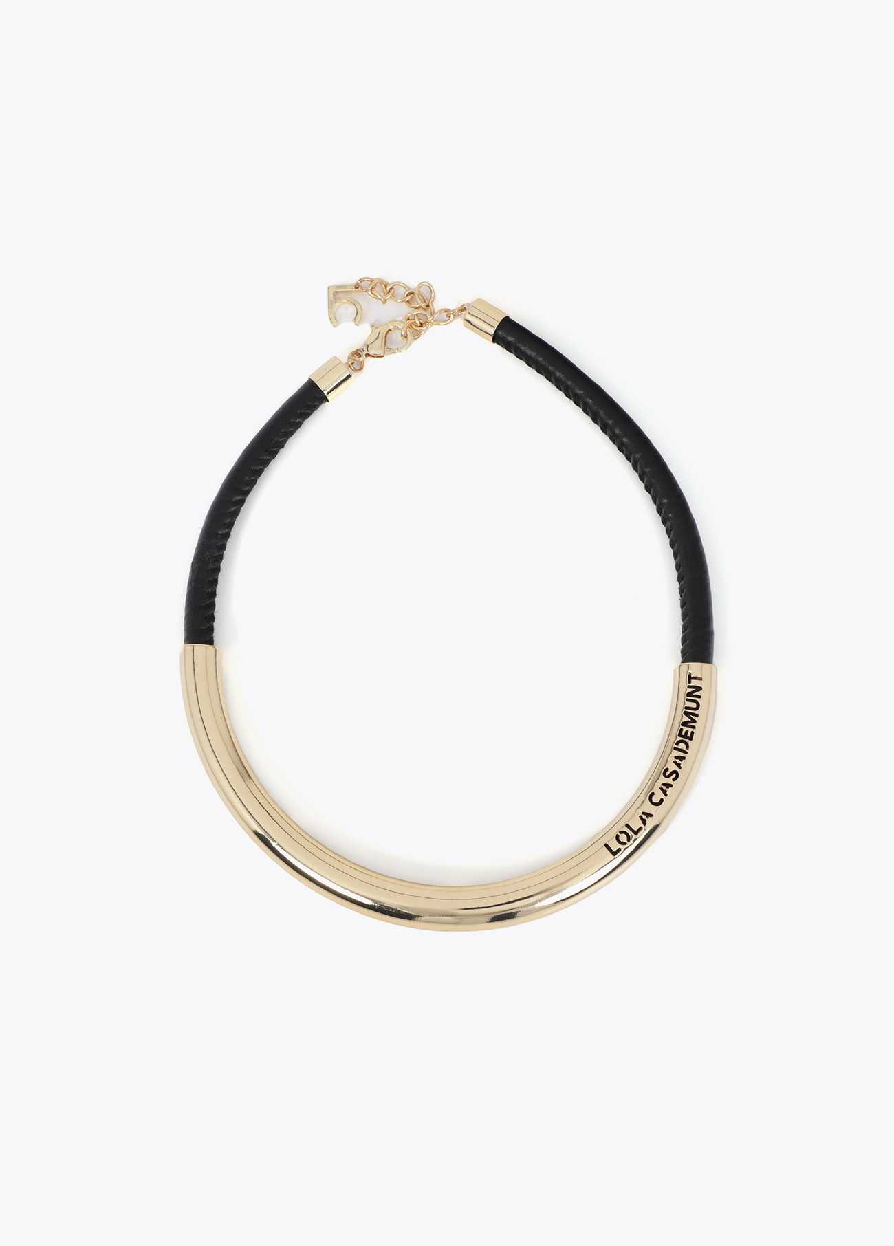 LOLA CASADEMUNT LF2503056 Collar corto tubo efecto piel con metal logo troquelado METAL-NEGRO