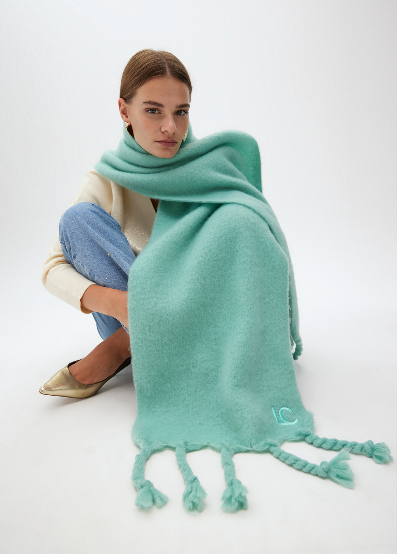 LOLA CASADEMUNT LF2507009 Budanda lisa flecos gruesos VERDE