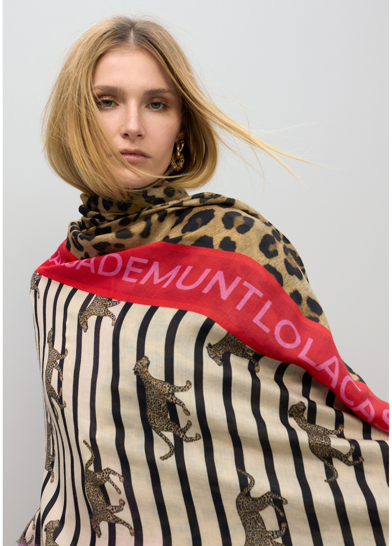 LOLA CASADEMUNT LS2607006 Fular estampado combinado de rallas y leopardos MARRON-MULTICOLOR - Imagen 2