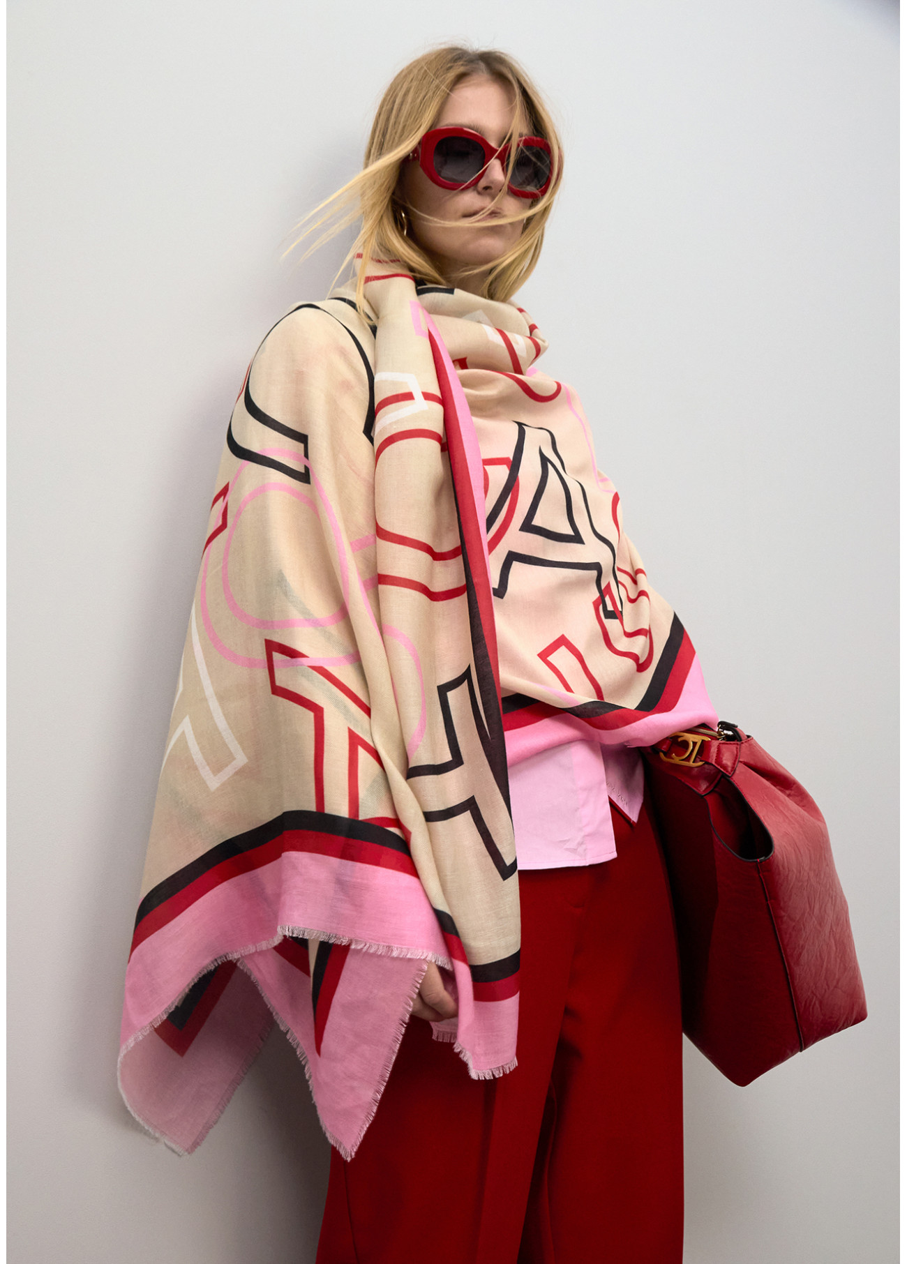 LOLA CASADEMUNT LS2607005 Fular estampado con letras logo CRUDO-MULTICOLOR