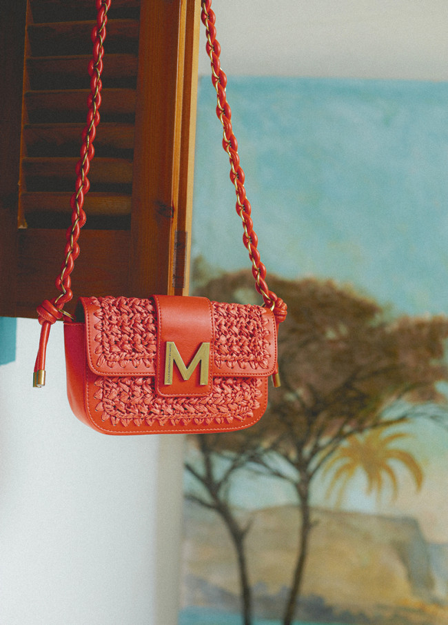LOLA CASADEMUNT MS2604010 Bandolera combinada rafia y efecto piel CORAL - Imagen 2