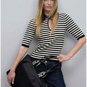 LOLA CASADEMUNT LS2615114 Camiseta cuello polo rayas CRUDO-NEGRO