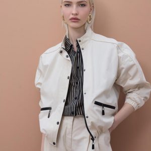 LOLA CASADEMUNT MS2602021 Bomber con cremalleras vistas lacadas PIEDRA