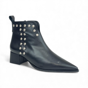 DESIREE SHIRAT4 Botin remaches y piso cerco DIANA NEGRO